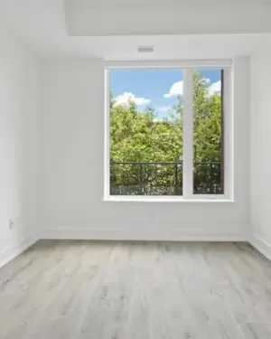 Peinture et changement de fenêtre dans ce bureau Peinture et changement de fenêtre dans cette chambre à coucher