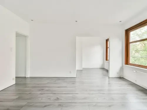 Pose du placoplâtre et mise en peinture Pose du placo et des portes dans ce nouveau logement à Thonon-les-bains