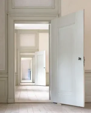 Pose de toutes les portes grande demeure rénovée à Thonon avec pose de placo, isolation et peinture